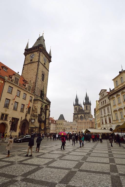 Cozy Flat By The Astronomical Clock Apartment Praha Bagian luar foto