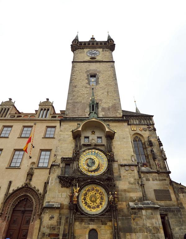 Cozy Flat By The Astronomical Clock Apartment Praha Bagian luar foto