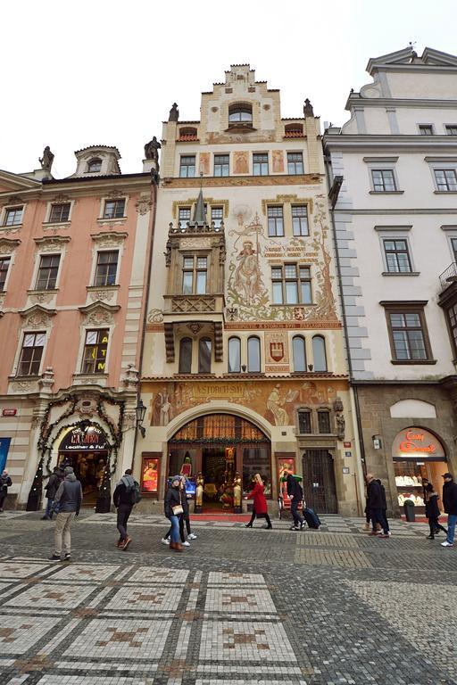 Cozy Flat By The Astronomical Clock Apartment Praha Bagian luar foto