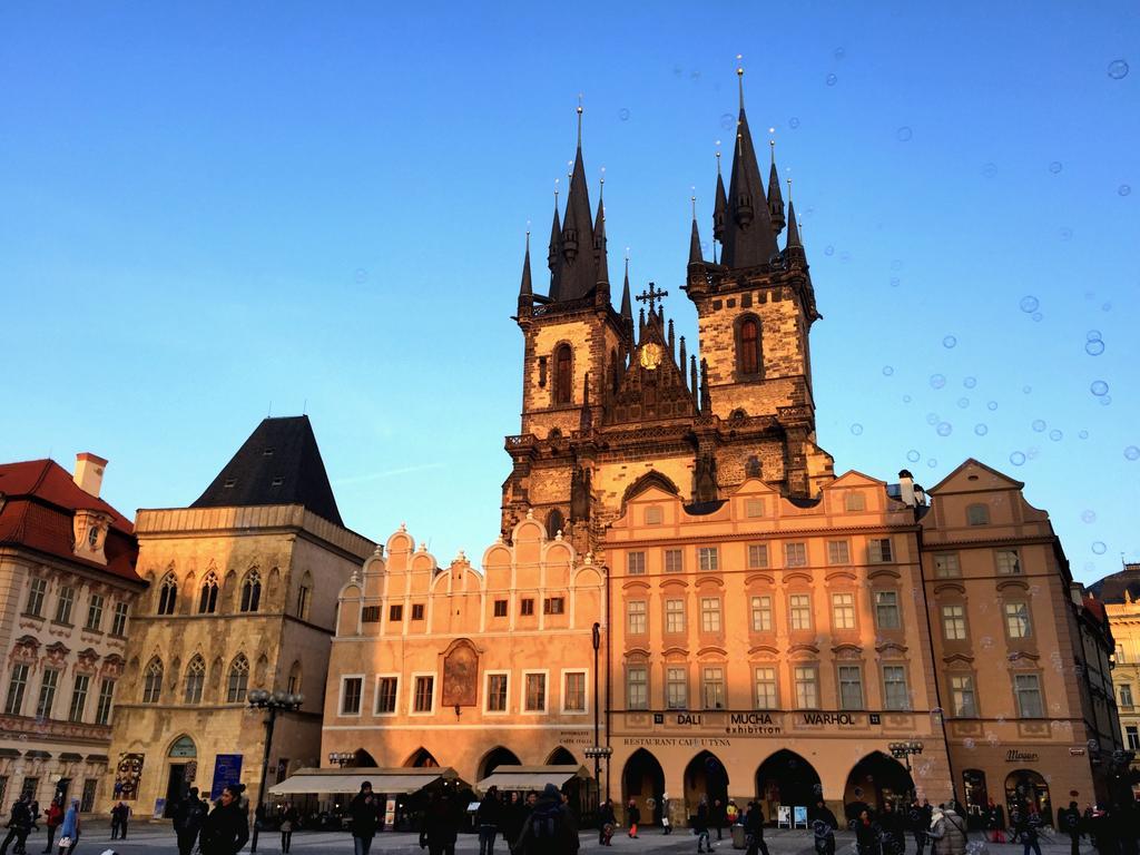 Cozy Flat By The Astronomical Clock Apartment Praha Bagian luar foto