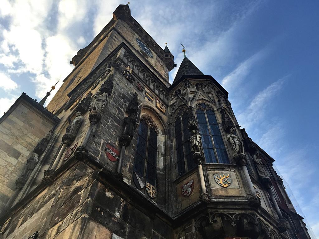 Cozy Flat By The Astronomical Clock Apartment Praha Bagian luar foto